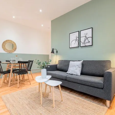 For 4 In Front Of Flandres Station * Lilla