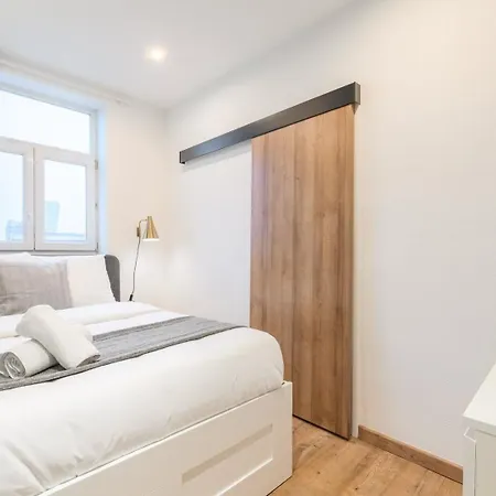 Appartement For 4 In Front Of Flandres Station Lille
