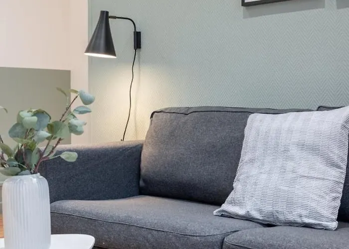 Appartement For 4 In Front Of Flandres Station