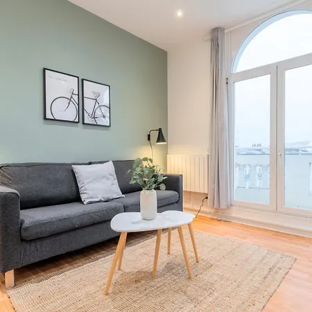 Apartman For 4 In Front Of Flandres Station *