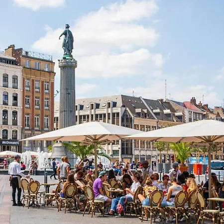 Apartman For 4 In Front Of Flandres Station *